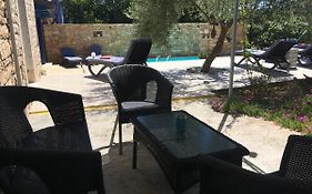 Holiday Home Ava1 With Pool & Holiday Home Ava2 With Whirlpool